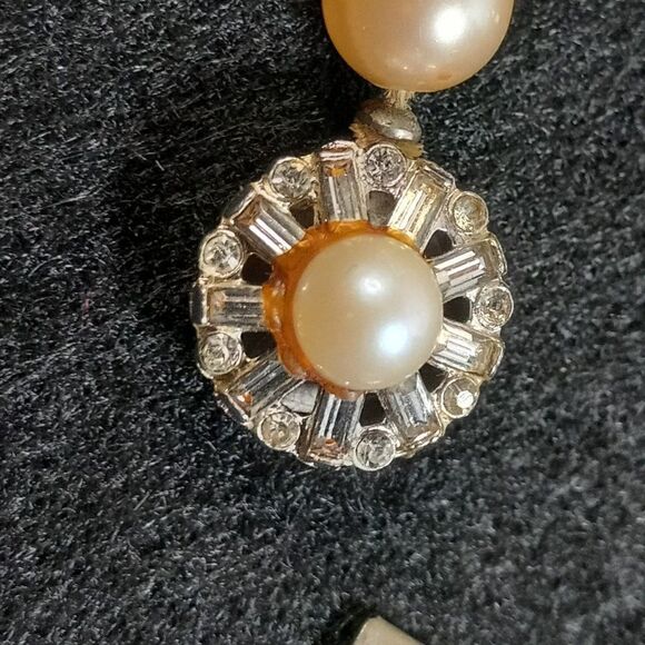 Vintage Faux Pearl Choker Necklace - Picture 5 of 9